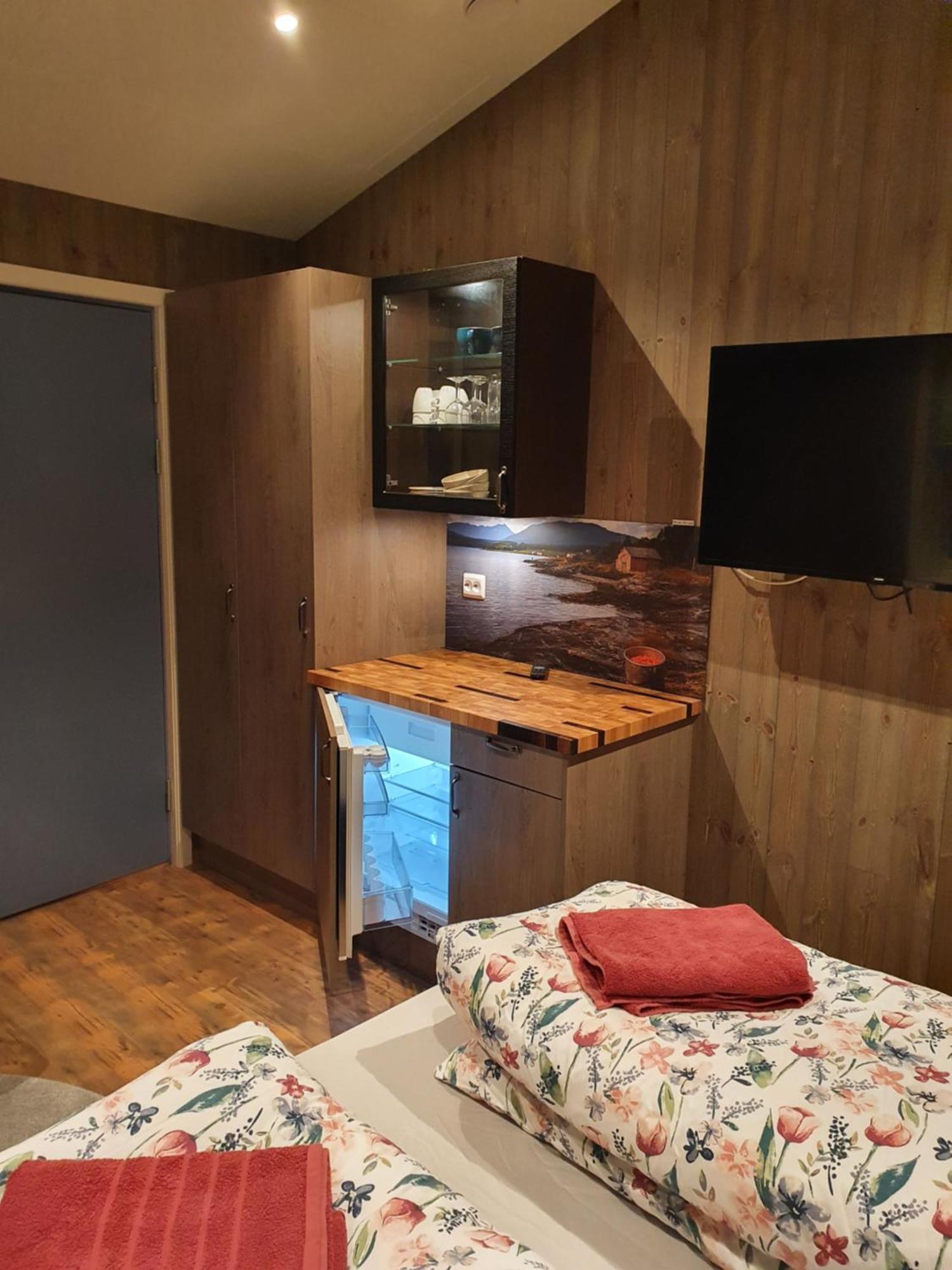 Finnvikhaugen Rooms Mestervik Room photo